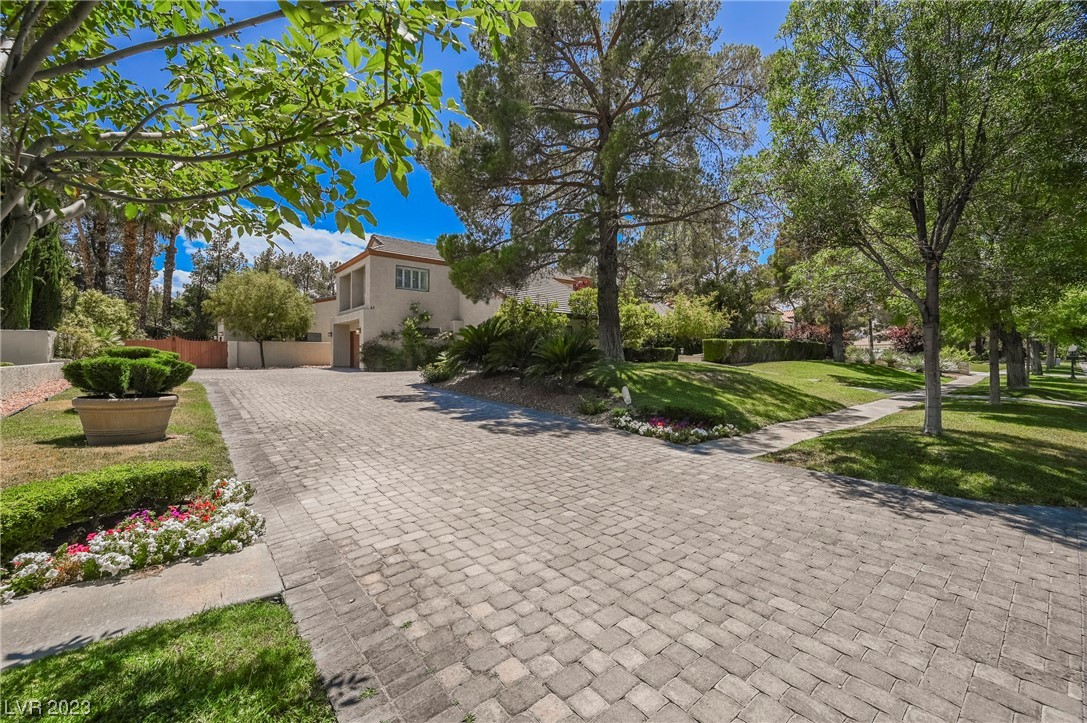 41 Quail Run Road Henderson, NV 89014 - Photo 4 of 99 Gallery Image 4