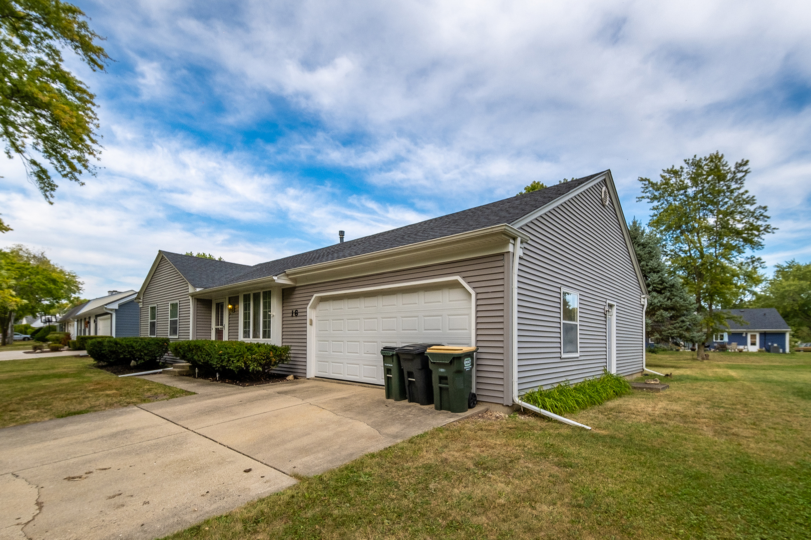 16 Sherwick Road Oswego, IL 60543 - Photo 3 of 28 Gallery Image 3