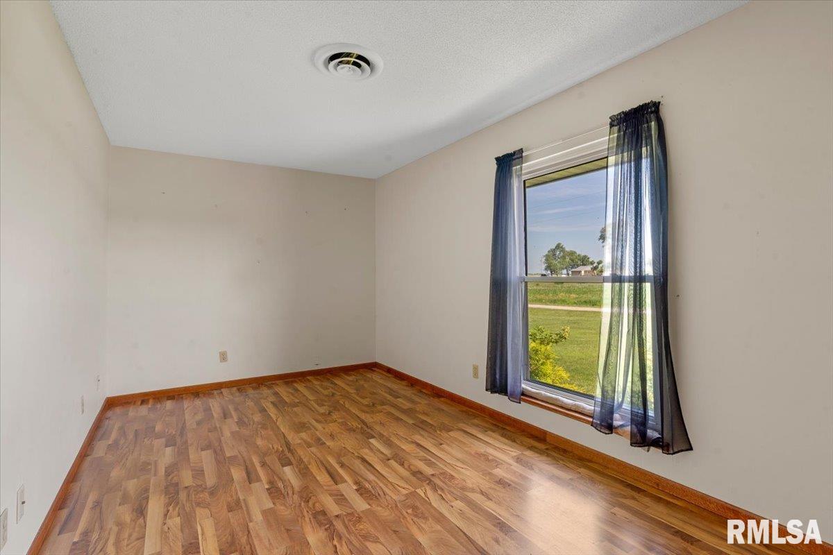 14201 3100N Road Virden, IL 62690 - Photo 18 of 55