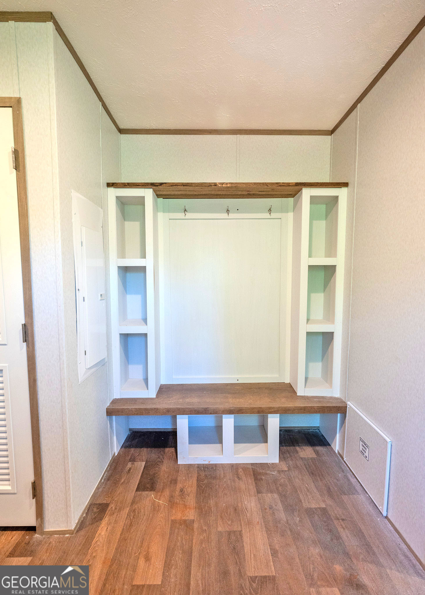 413 Griffin Road Martin, GA 30557 - Photo 12 of 31 a room with window