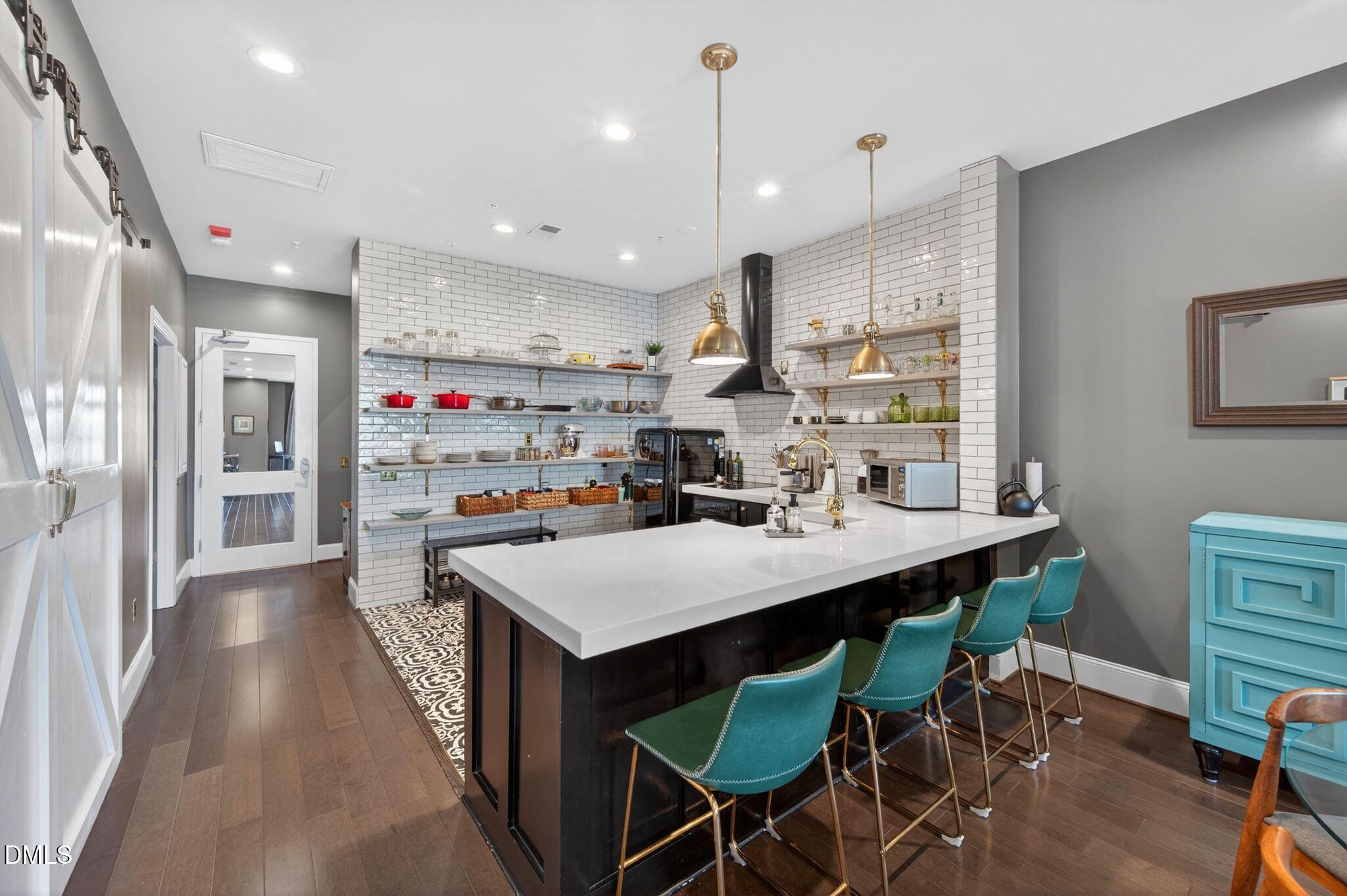 317 West Morgan Street, Unit 305 Raleigh, NC 27601 - Photo 8 of 49 DSC_4351