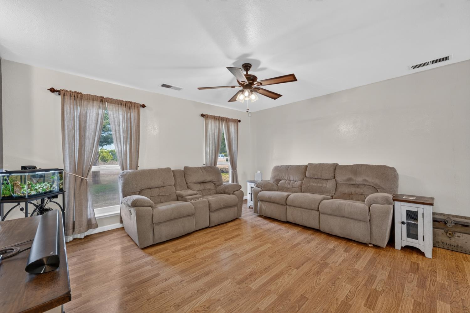204 Barry Road Yuba City, CA 95991 - Photo 5 of 47