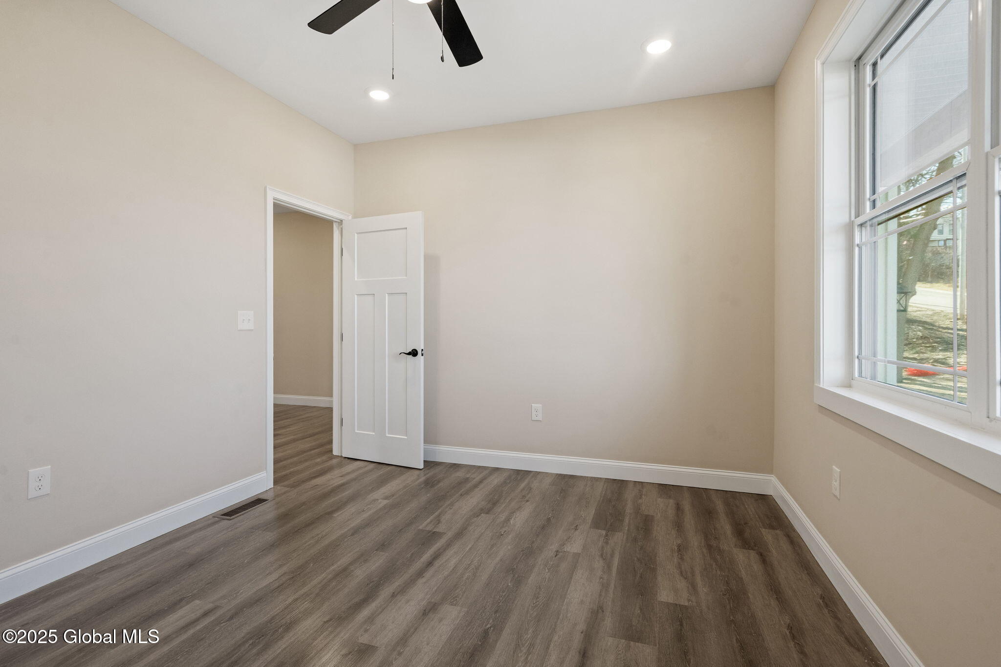 851 South Ravine Road Niskayuna, NY 12309 - Photo 12 of 59 12-web-or-mls-851-s-ravine-rd