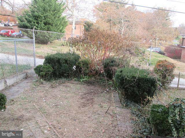 353 Marydell Road Baltimore, MD 21229 - Photo 3 of 20
