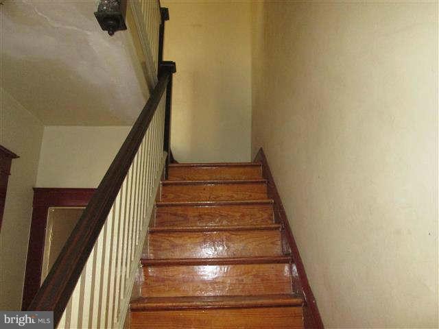353 Marydell Road Baltimore, MD 21229 - Photo 8 of 20 a view of entryway