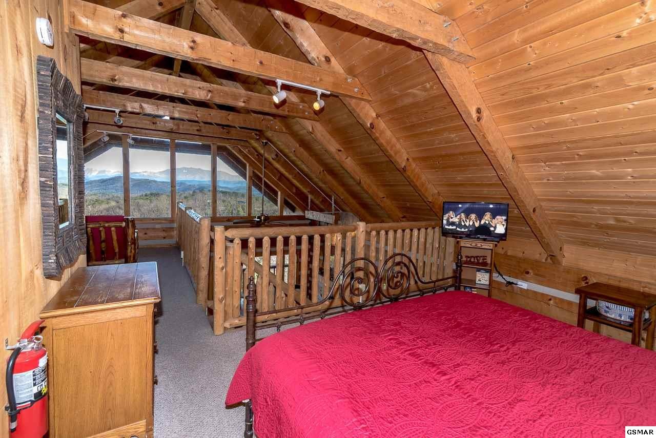 1910 Bluff Ridge Road, Unit AROOMWITHAVIEW Sevierville, TN 37876 - Photo 11 of 30 Gallery Image 11