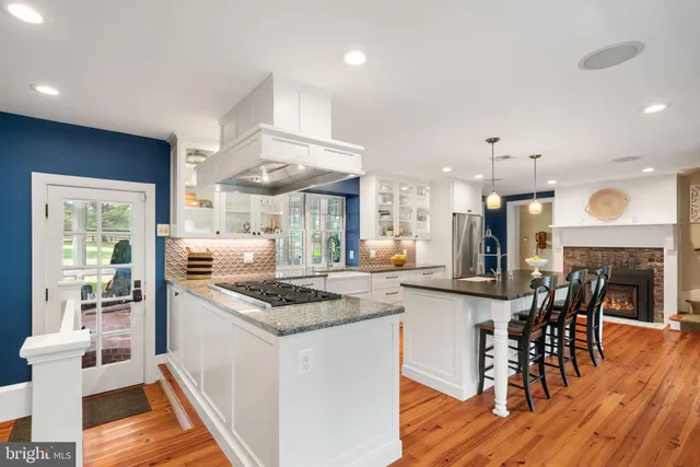 $2,750,000 | 19937 Evergreen Mills Road, Leesburg, VA 20175