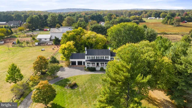 $2,750,000 | 19937 Evergreen Mills Road, Leesburg, VA 20175