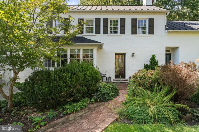 $2,750,000 | 19937 Evergreen Mills Road, Leesburg, VA 20175