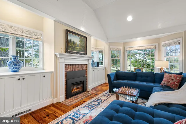 $2,750,000 | 19937 Evergreen Mills Road, Leesburg, VA 20175