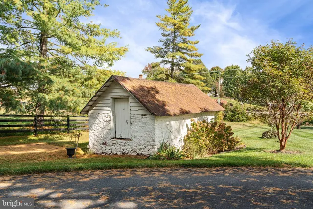 $2,750,000 | 19937 Evergreen Mills Road, Leesburg, VA 20175