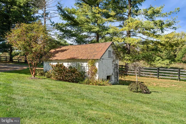 $2,750,000 | 19937 Evergreen Mills Road, Leesburg, VA 20175