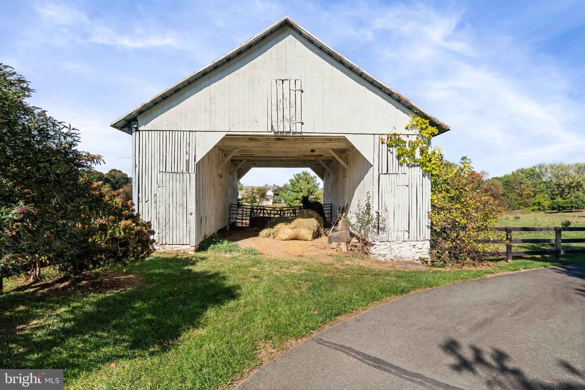 19937 Evergreen Mills Road Leesburg, VA 20175 - Photo 76 of 119 Corn Crib