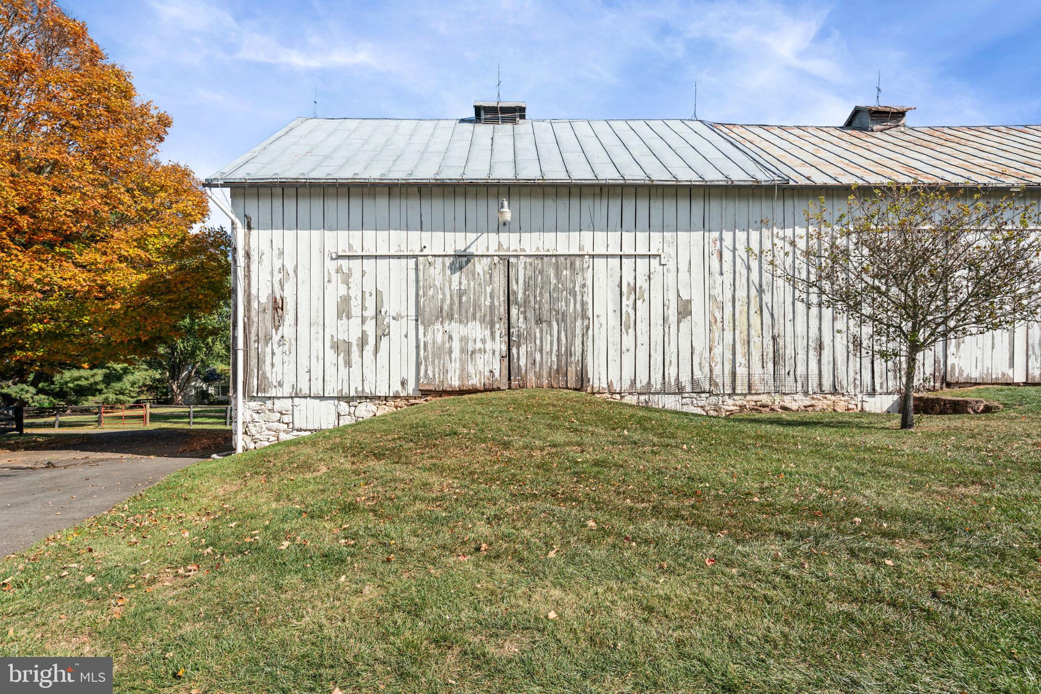 19937 Evergreen Mills Road Leesburg, VA 20175 - Photo 83 of 119 Barn