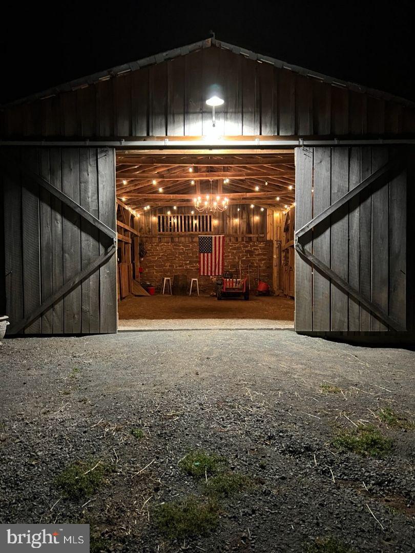 19937 Evergreen Mills Road Leesburg, VA 20175 - Photo 88 of 119 Stable