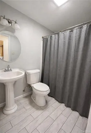 $2,200 | 1403 North Shary Road, Mission, TX 78572