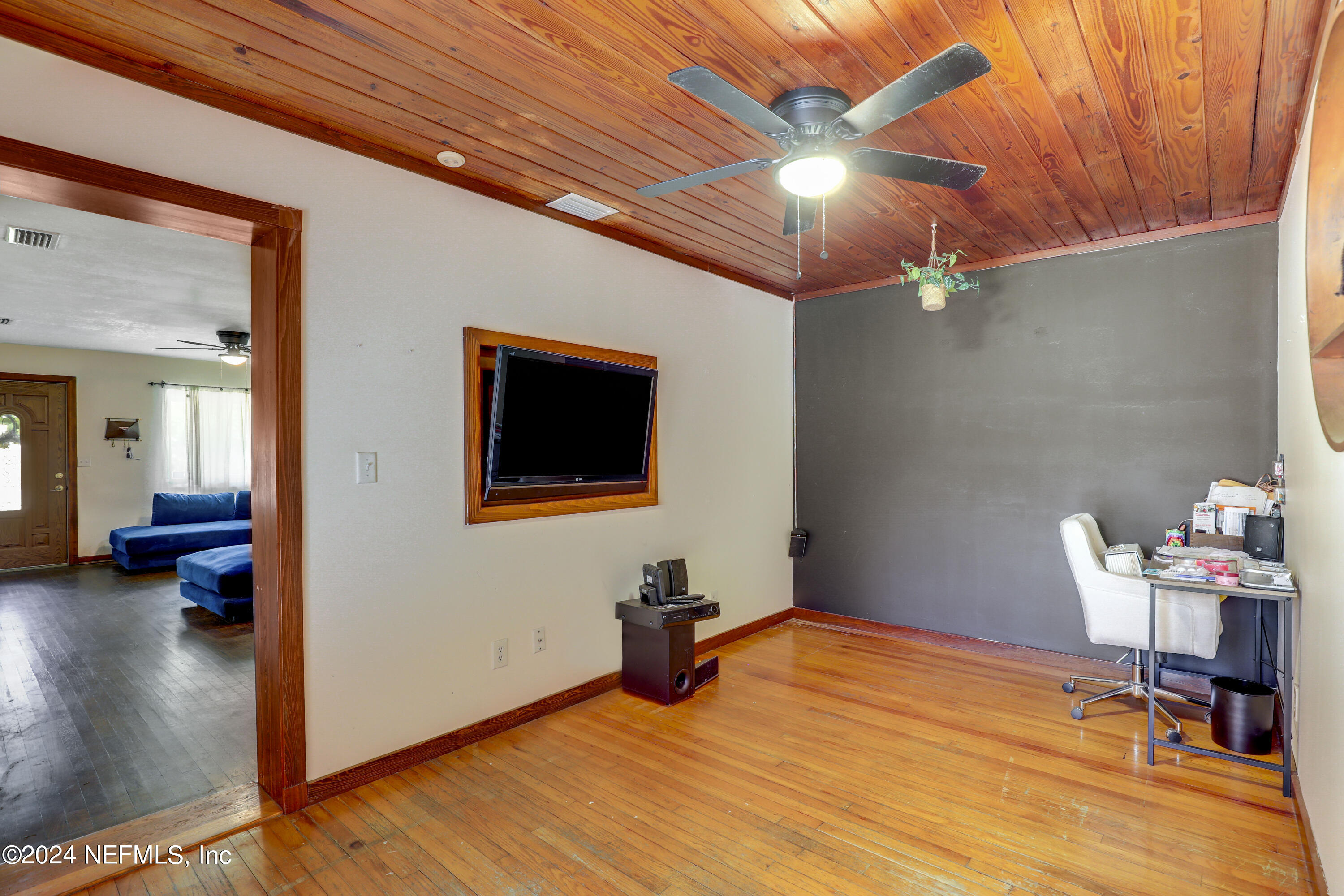 2401 Caladium Road Jacksonville, FL 32211 - Photo 4 of 40 03 Office