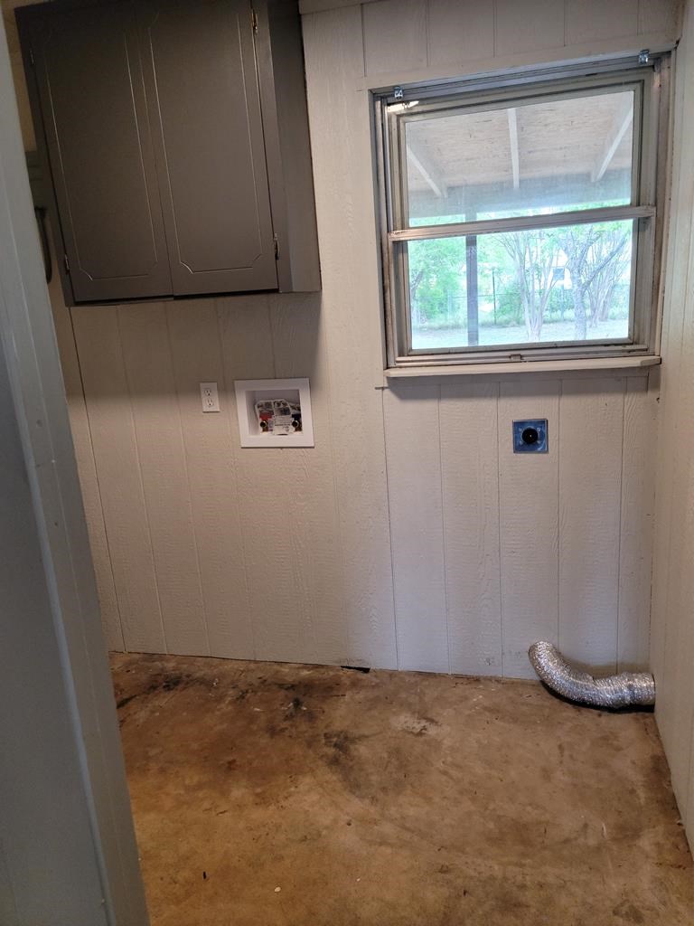 610 Rees Street Kerrville, TX 78028 - Photo 6 of 7