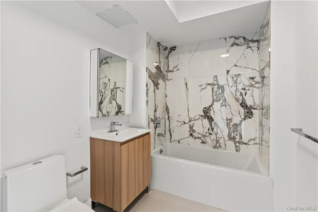 $2,435 | 10 Lyon Place, Unit 3J, White Plains, NY 10601