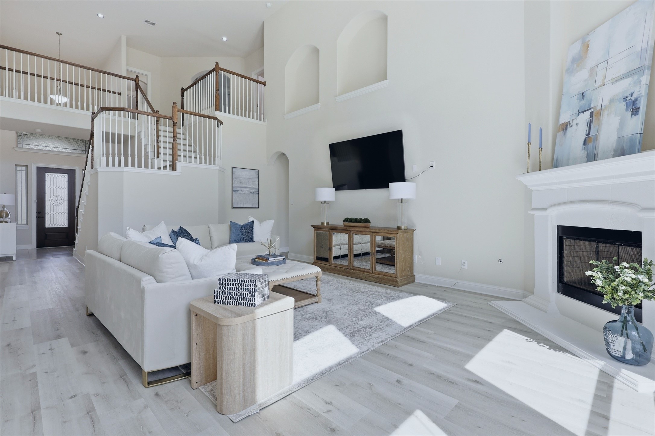 9926 Common Hawker Court Conroe, TX 77385 - Photo 17 of 40 Light and BRIGHT!