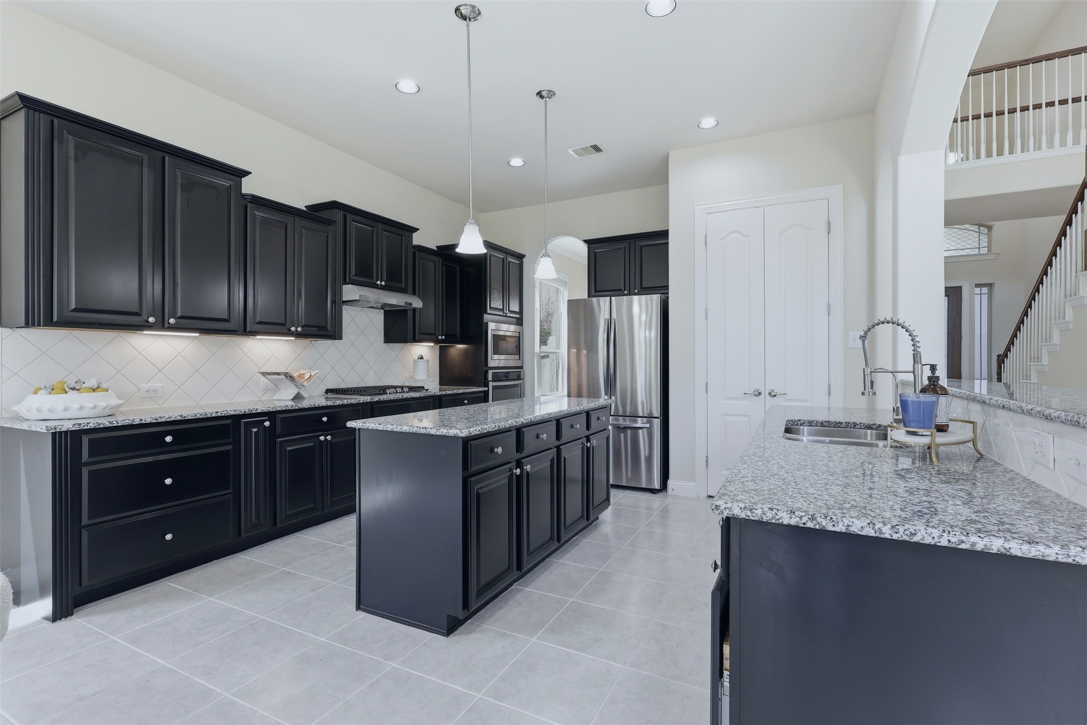 9926 Common Hawker Court Conroe, TX 77385 - Photo 10 of 40 Chef's DREAM kitchen!