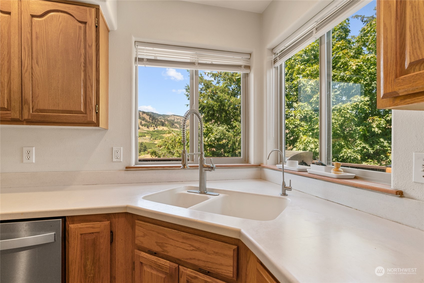 4626 Whispering Ridge Drive Wenatchee, WA 98801 - Photo 19 of 38 Gallery Image 19