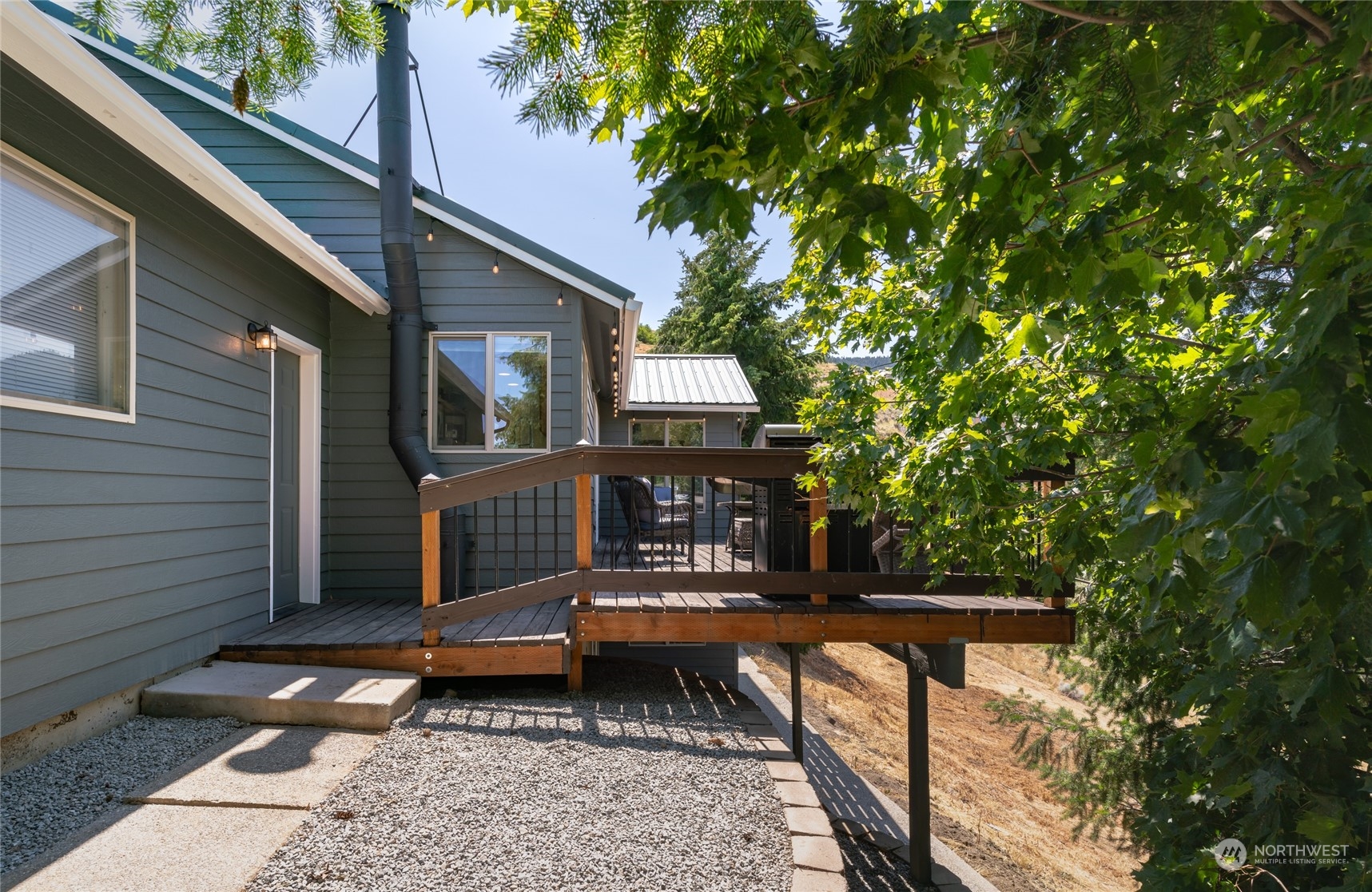 4626 Whispering Ridge Drive Wenatchee, WA 98801 - Photo 2 of 38 Gallery Image 2