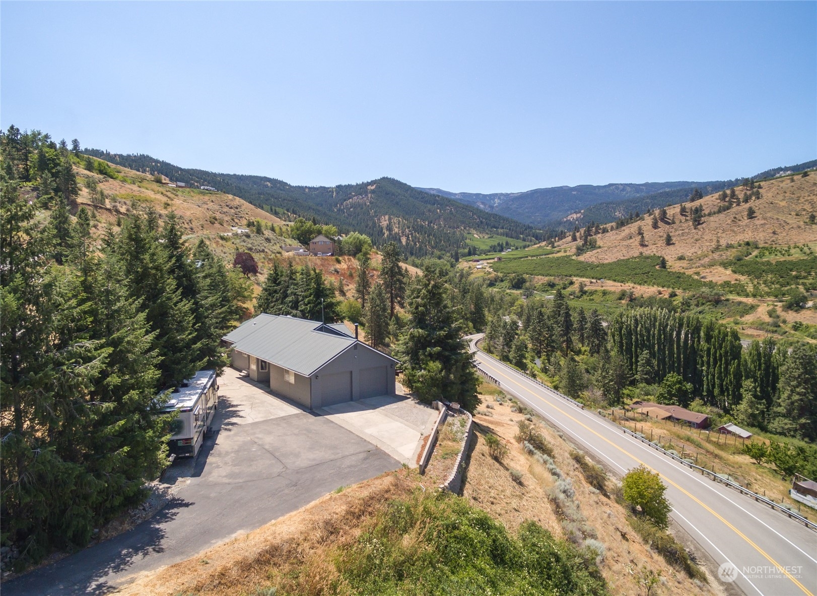 4626 Whispering Ridge Drive Wenatchee, WA 98801 - Photo 7 of 38 Gallery Image 7