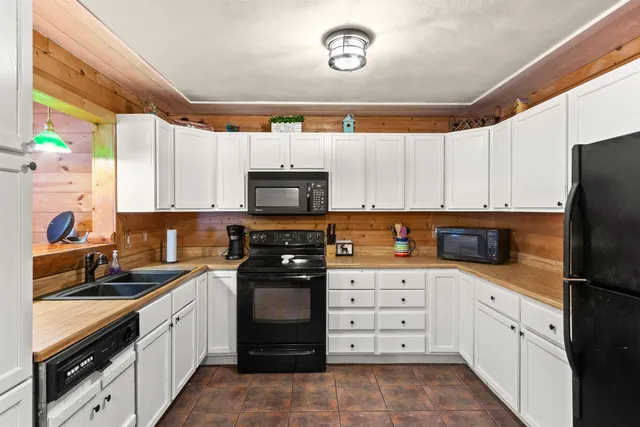 $399,900 | N3679 11th Drive, Montello, WI 53949