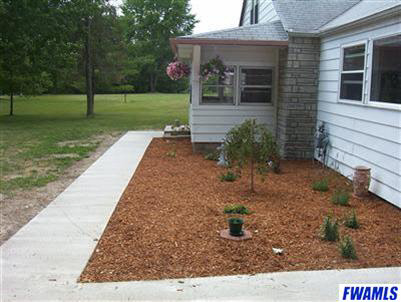 4915 Maples Road Fort Wayne, IN 46816 - Photo 2 of 8