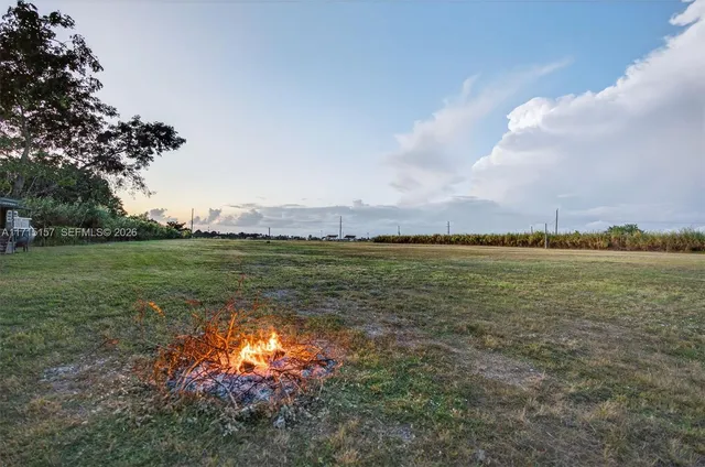 $1,000 | Farm Stay Sw Extended Stay, Unit 1, Miami, FL 33177