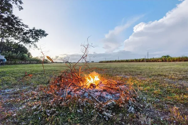 $1,000 | Farm Stay Sw Extended Stay, Unit 1, Miami, FL 33177