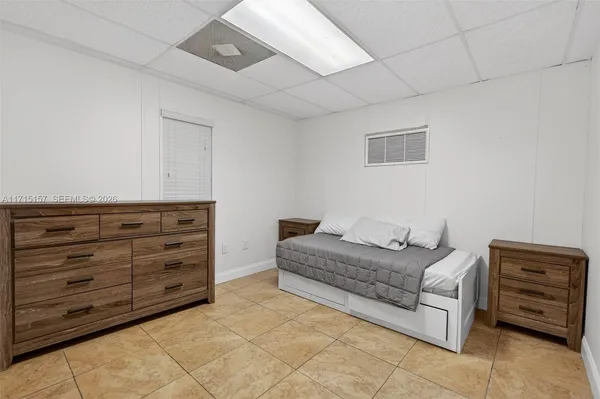 $1,000 | Farm Stay Sw Extended Stay, Unit 1, Miami, FL 33177