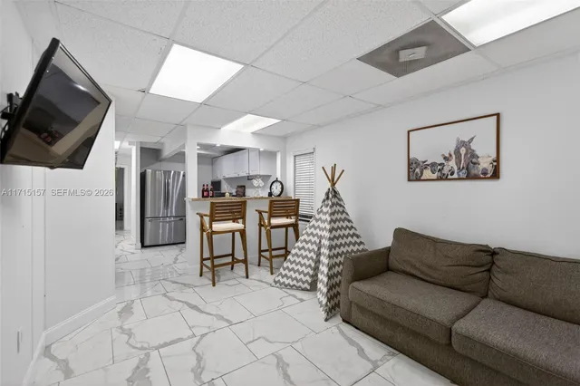 $1,000 | Farm Stay Sw Extended Stay, Unit 1, Miami, FL 33177