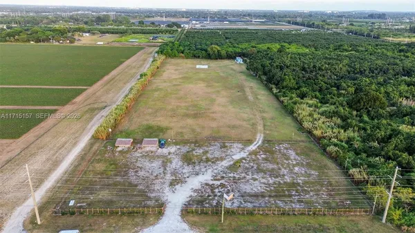 $1,000 | Farm Stay Sw Extended Stay, Unit 1, Miami, FL 33177