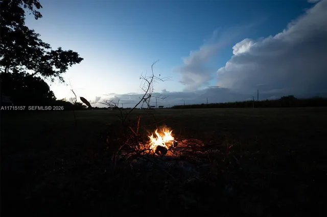 $1,000 | Farm Stay Sw Extended Stay, Unit 1, Miami, FL 33177