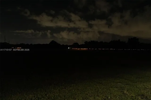 $1,000 | Farm Stay Sw Extended Stay, Unit 1, Miami, FL 33177