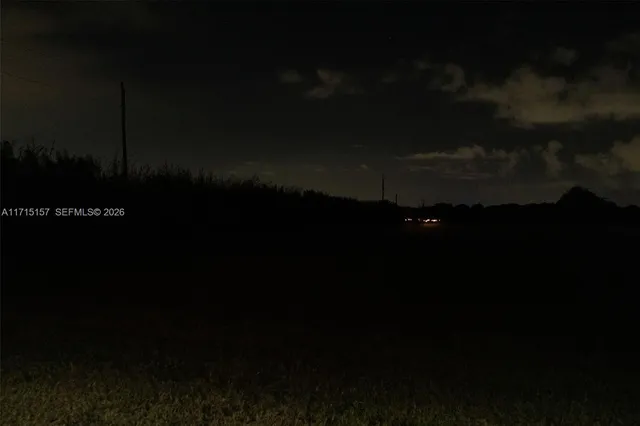 $1,000 | Farm Stay Sw Extended Stay, Unit 1, Miami, FL 33177