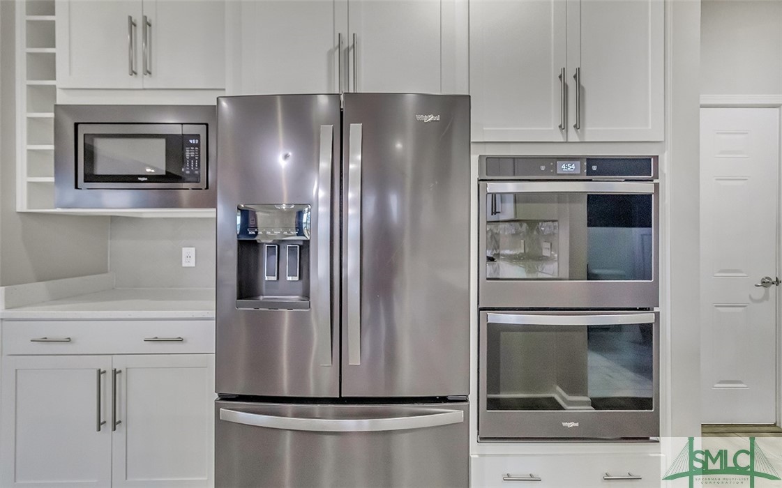 653 Wyndham Way Pooler, GA 31322 - Photo 10 of 48 Stainless appliances, double ovens & wine rack