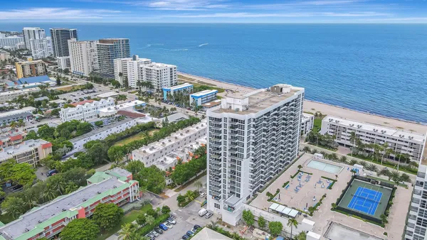 $3,000 | 531 North Ocean Boulevard, Unit 805, Pompano Beach, FL 33062