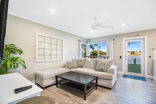 $1,850 | 1400 Southeast 7th Avenue, Unit 2, Pompano Beach, FL 33060