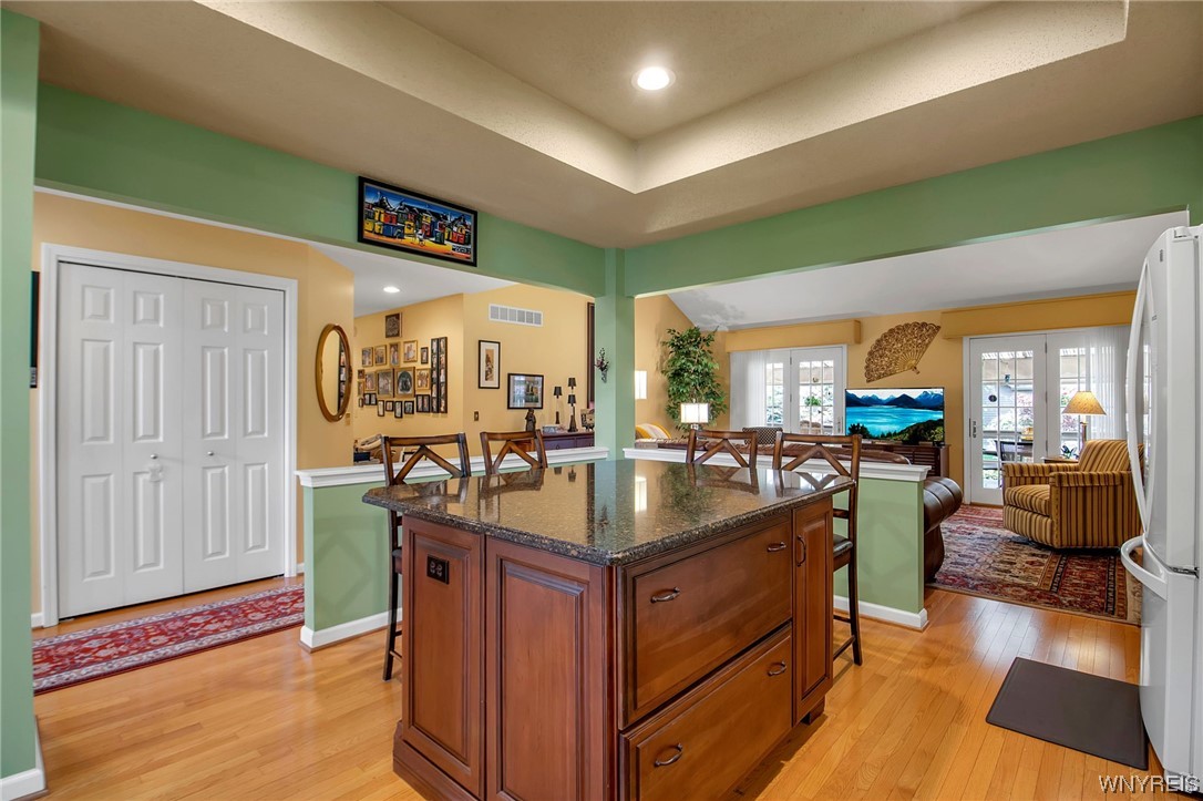 998 North Forest Road Amherst, NY 14221 - Photo 16 of 43