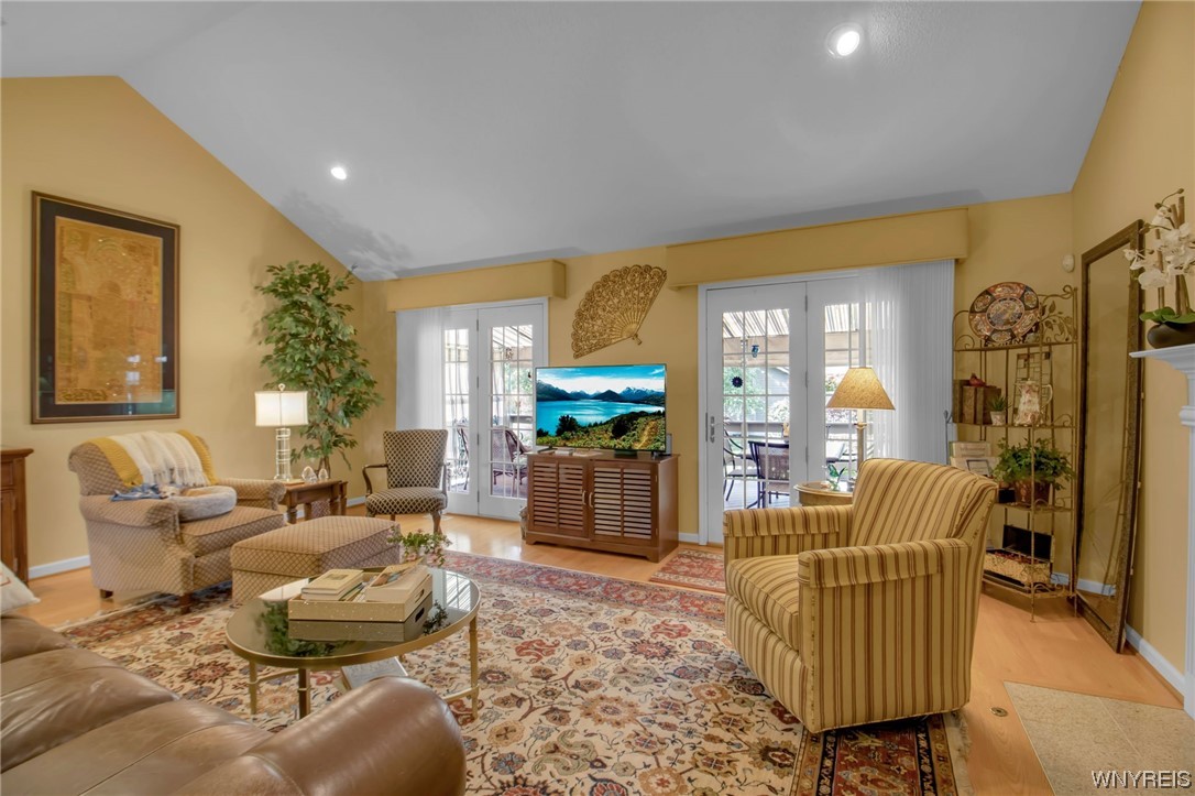 998 North Forest Road Amherst, NY 14221 - Photo 17 of 43