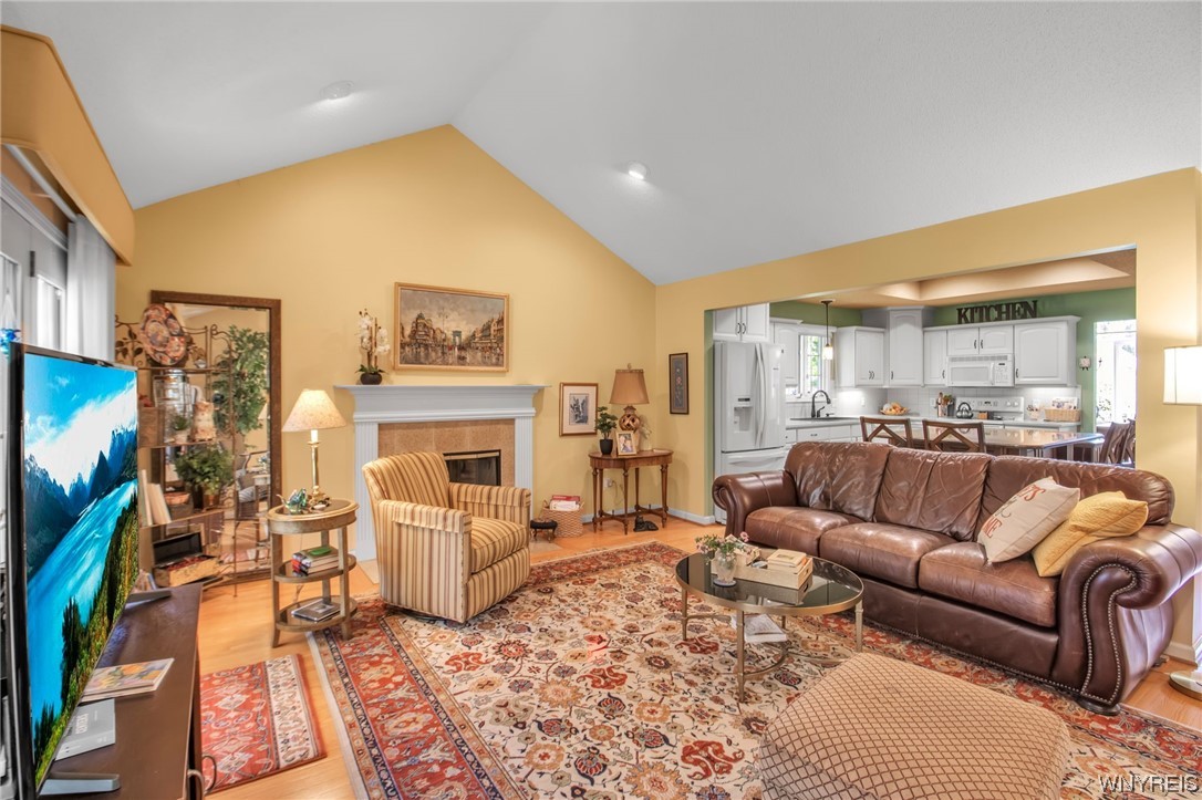 998 North Forest Road Amherst, NY 14221 - Photo 18 of 43