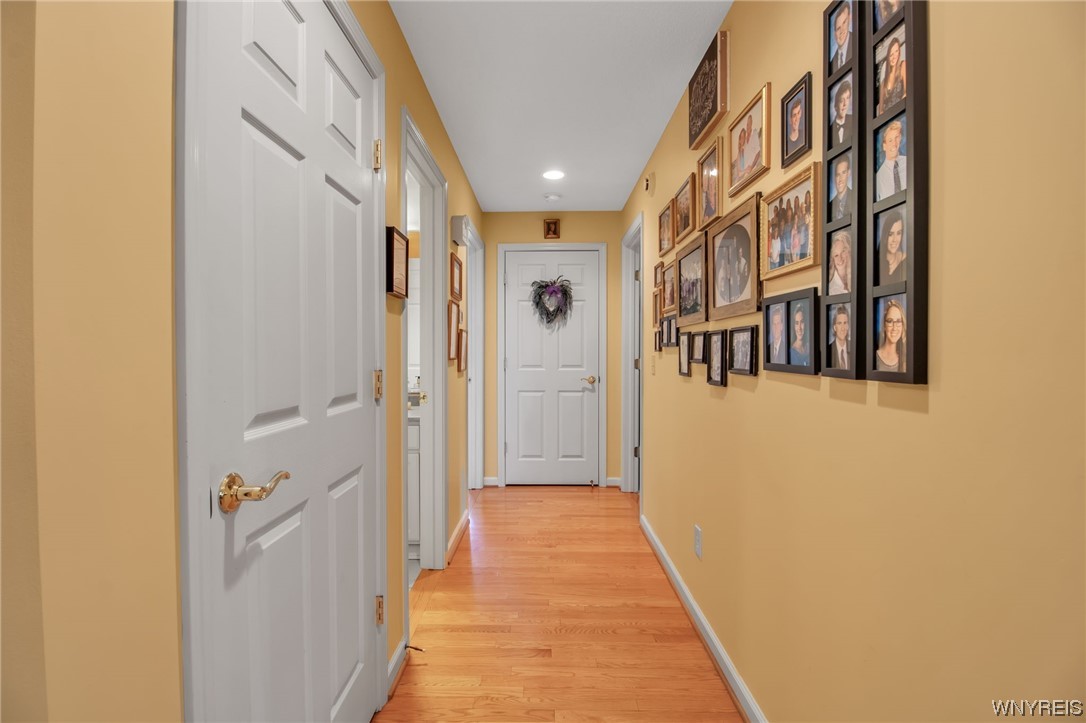 998 North Forest Road Amherst, NY 14221 - Photo 21 of 43