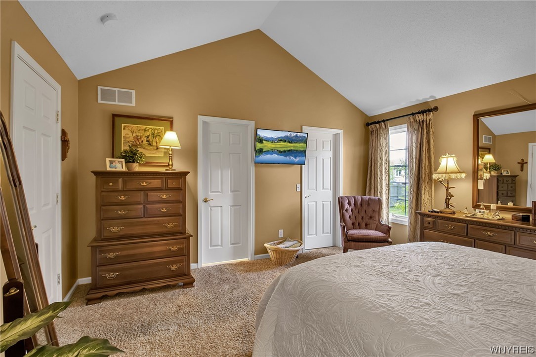 998 North Forest Road Amherst, NY 14221 - Photo 25 of 43