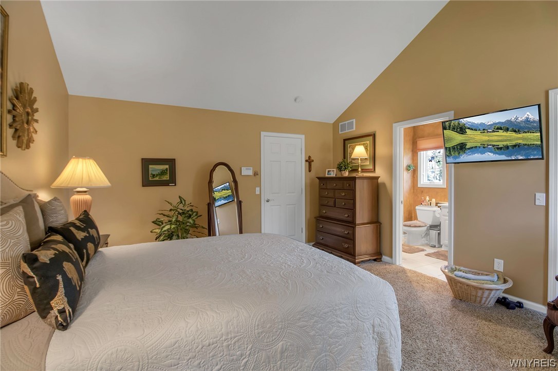 998 North Forest Road Amherst, NY 14221 - Photo 27 of 43