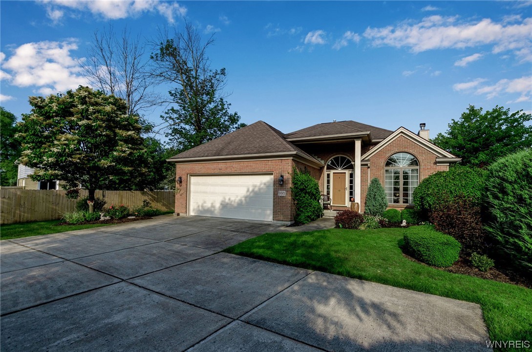 998 North Forest Road Amherst, NY 14221 - Photo 3 of 43