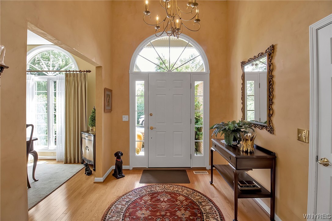 998 North Forest Road Amherst, NY 14221 - Photo 5 of 43