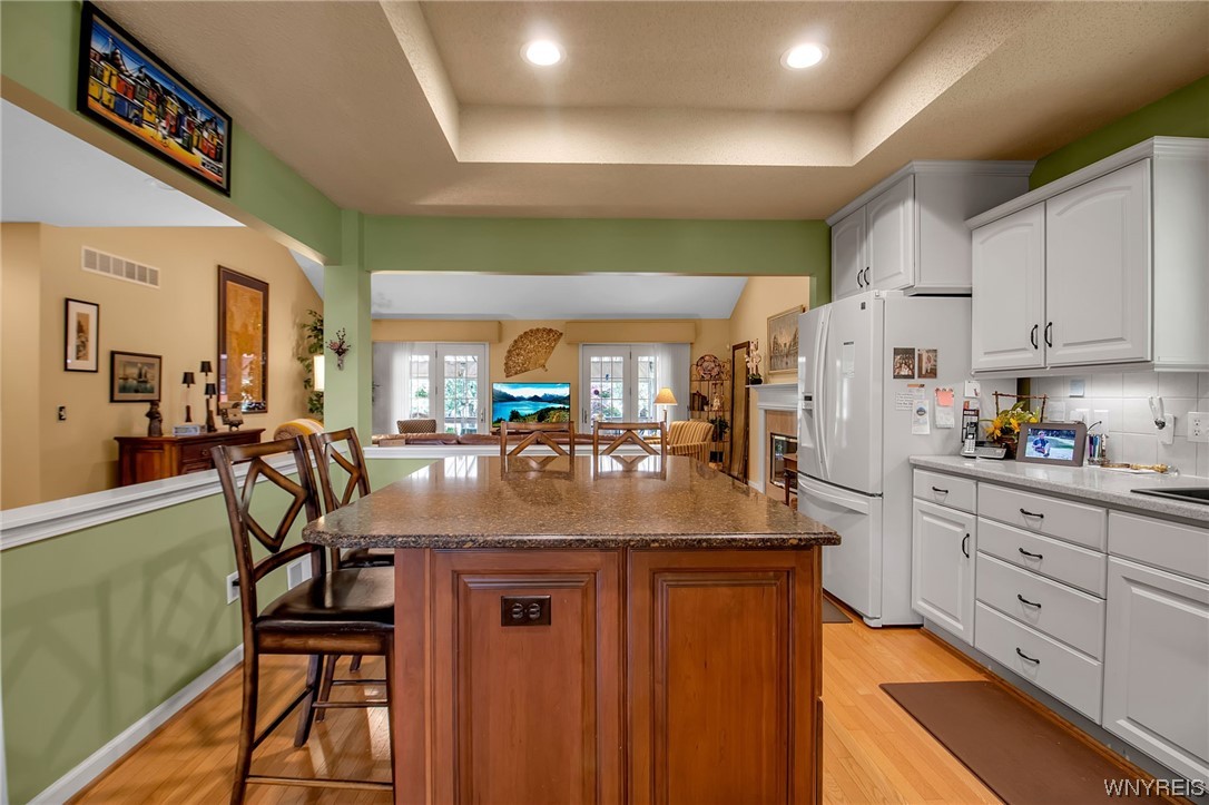 998 North Forest Road Amherst, NY 14221 - Photo 10 of 43